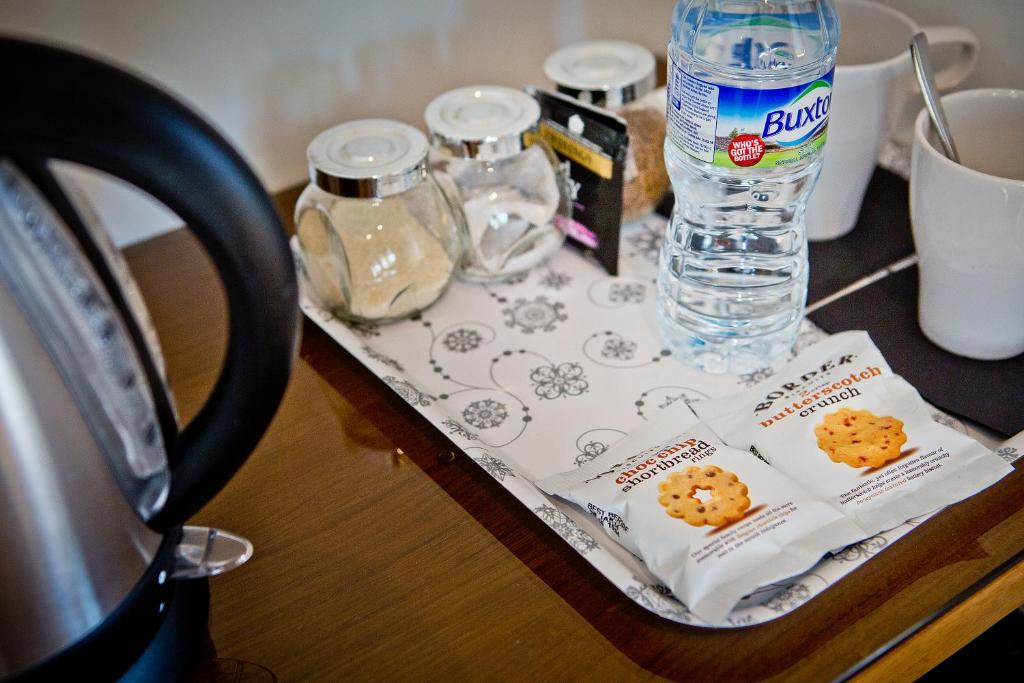 Отель The Cedars Bathford Номер фото